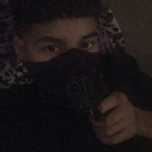 Meet your Posher, Luis